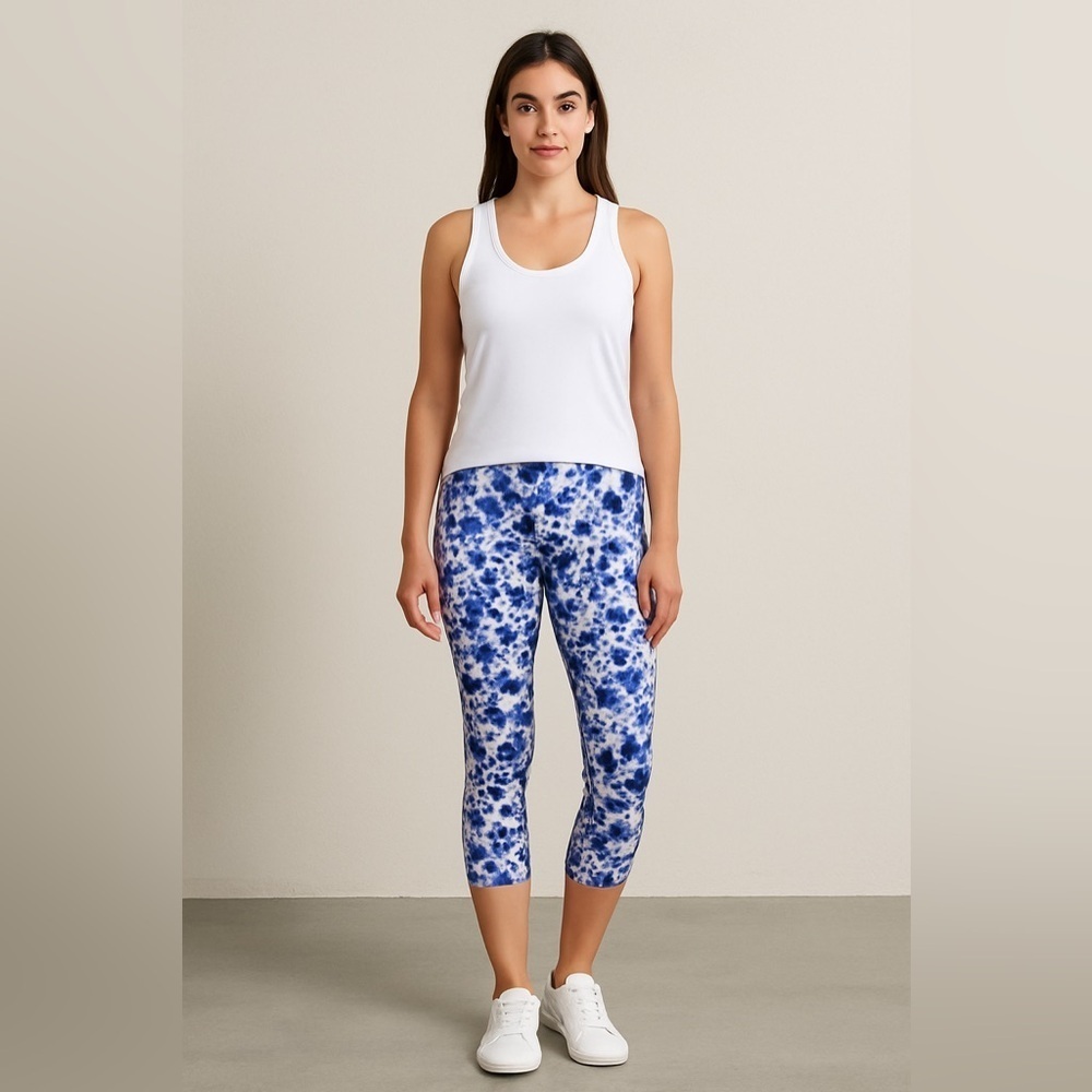 💙 VOGO Blue & White Floral Capri Leggings – Size L